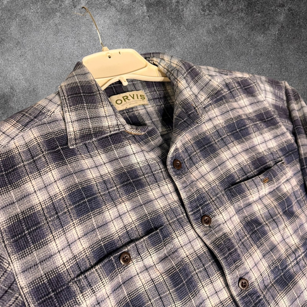 VTG Orvis Mens Medium Flannel Shirt Blue Plaid Cotton Button Up Outdoor Workwear